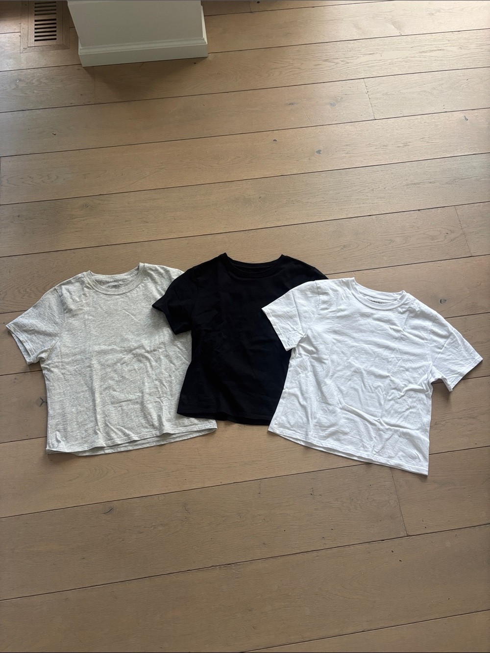 Abercrombie skimming t shirts